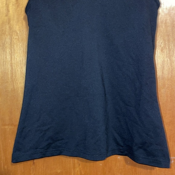 •NORDIC TRACK•BLACK V NECK RAZOR BACK ACTIVE TOP WITH SHELF BRA SIZE SMALL EUC - Picture 4 of 8